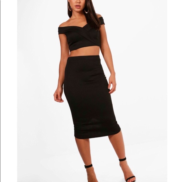 NWOT Off Shoulder Crop Top Skirt Co Ord 2 - Picture 1 of 4